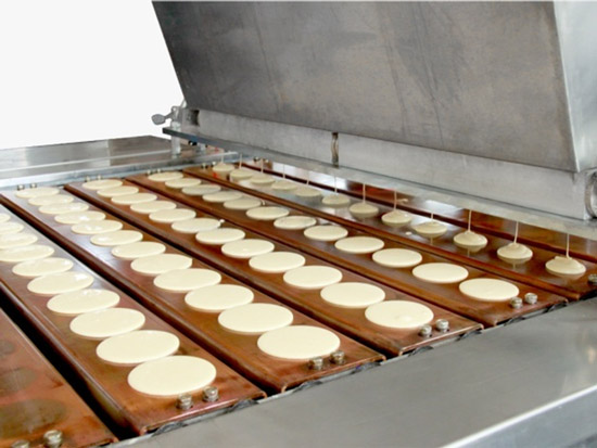 ماكينة الخبز والتحميص بالألواح النحاسية